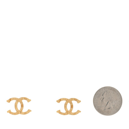 Chanel Metal Tweed Effect CC Earrings Gold 2 of 4