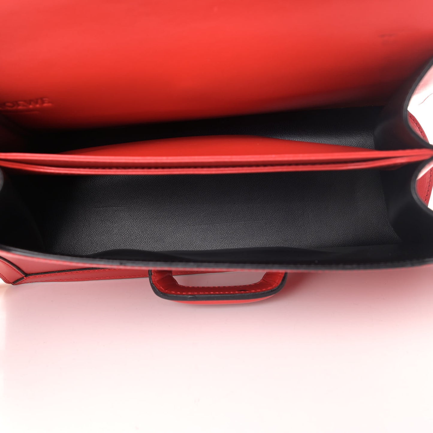 Calfskin Medium Barcelona Shoulder Bag Red