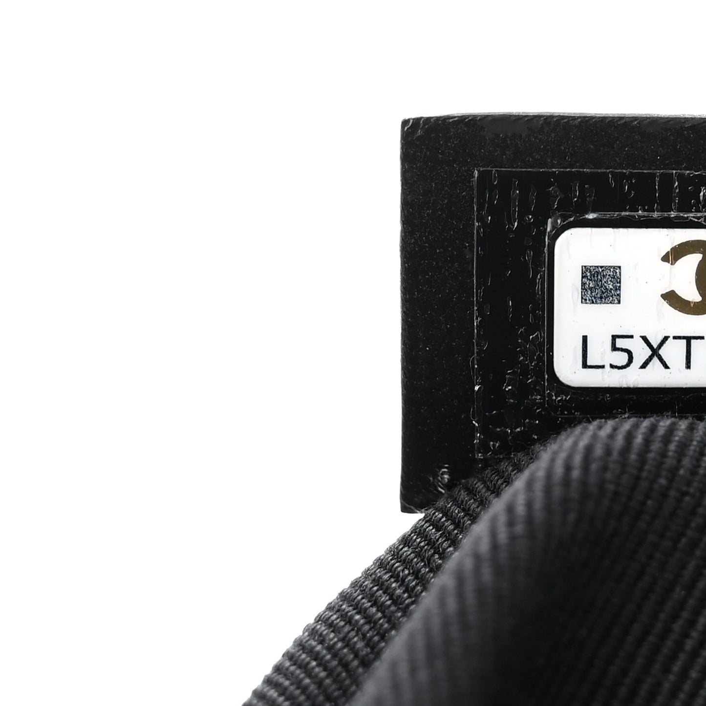 Quilted Chain Around Pouch Black