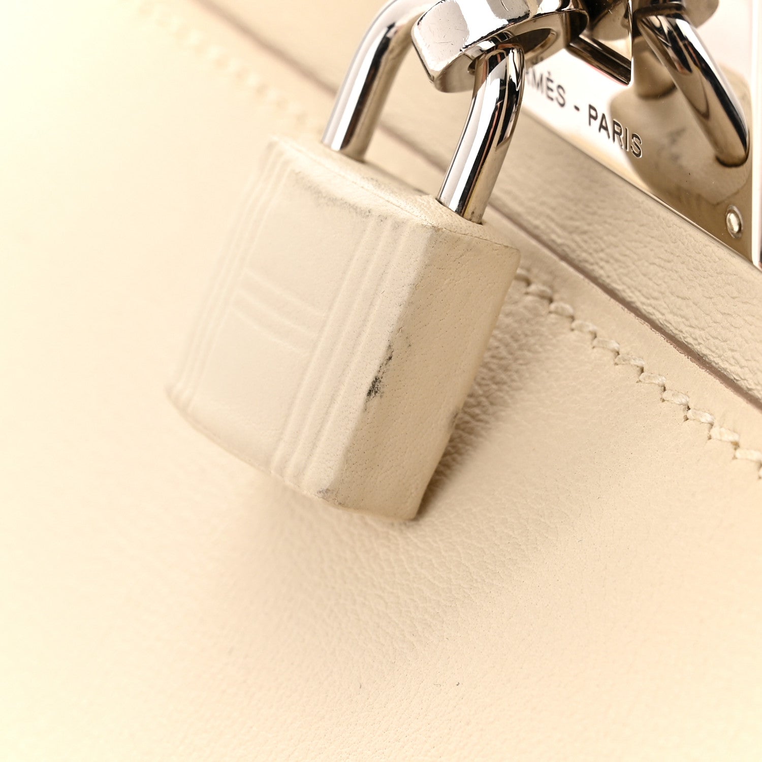 Hermes Swift Verso Toolbox 26 Craie Soufre 16 of 16