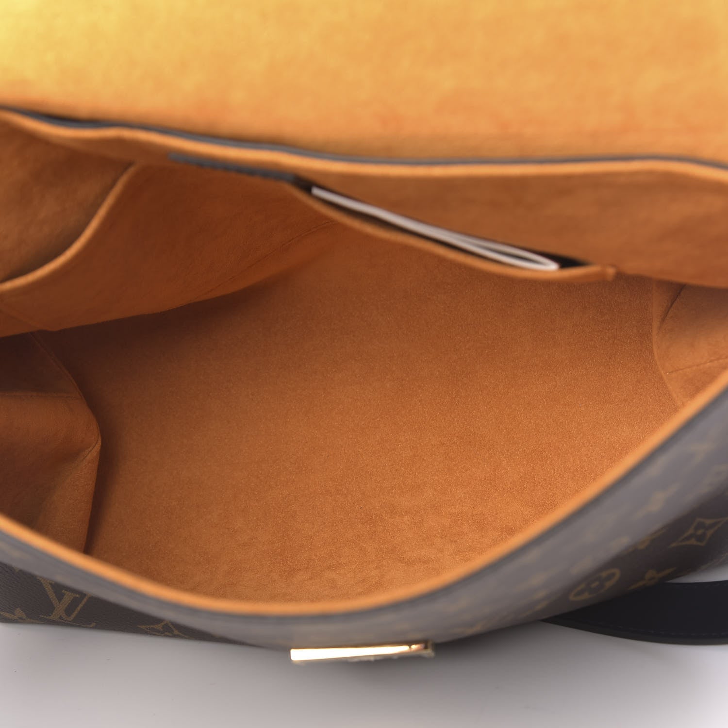 Louis Vuitton Monogram Beaubourg MM Safran Imperial 6 of 10