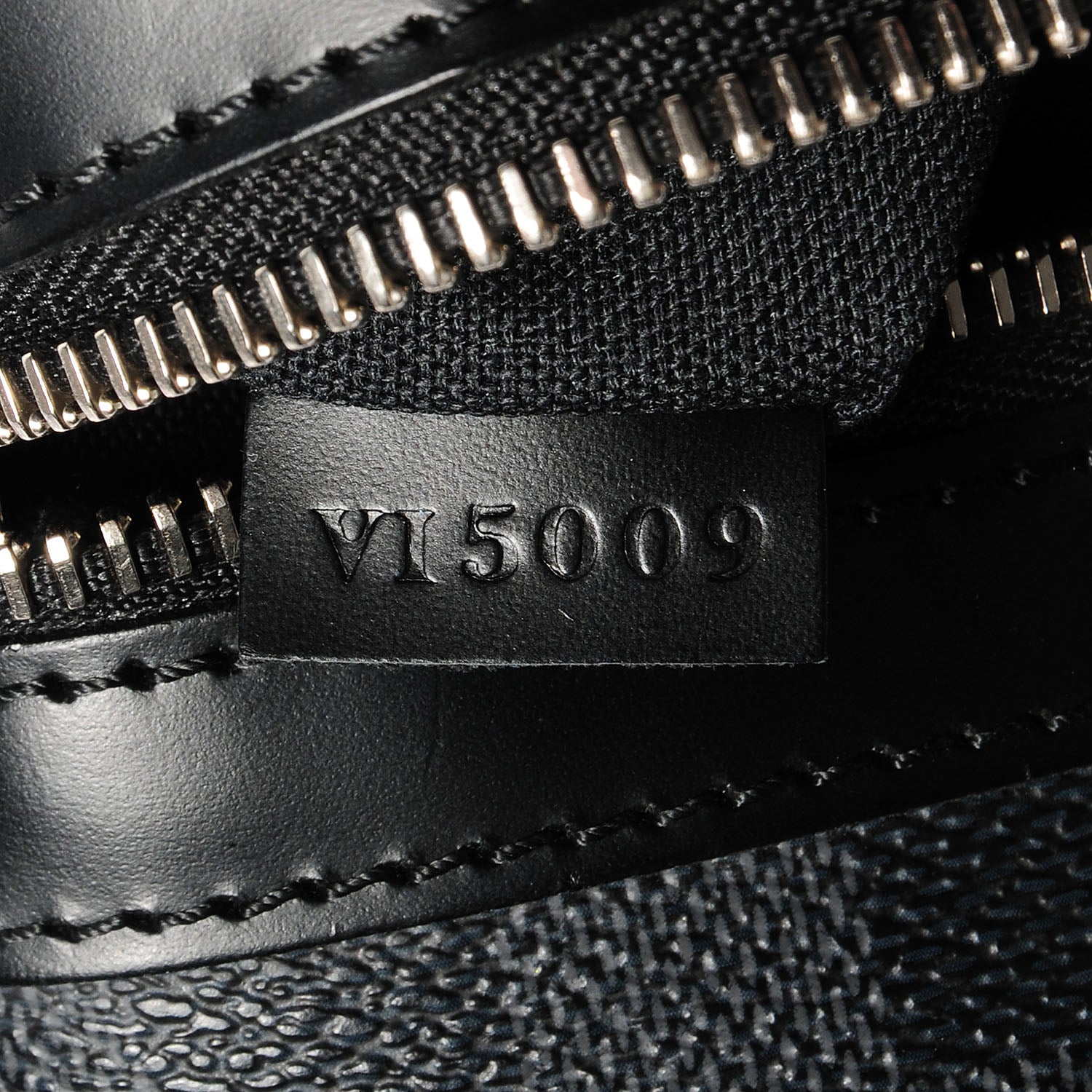 Louis Vuitton Damier Graphite Thomas 8 of 8