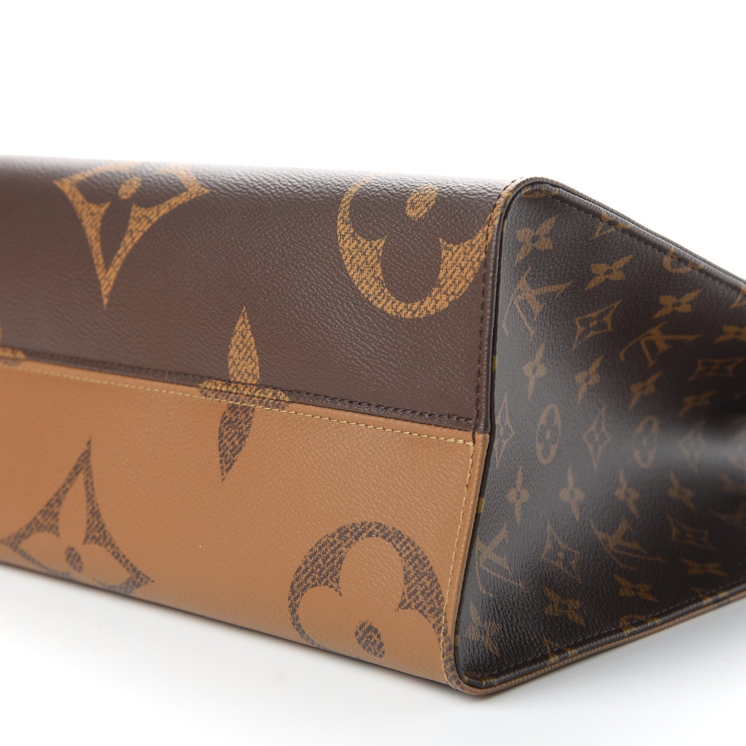 Louis Vuitton Reverse Monogram Giant Onthego MM 7 of 10