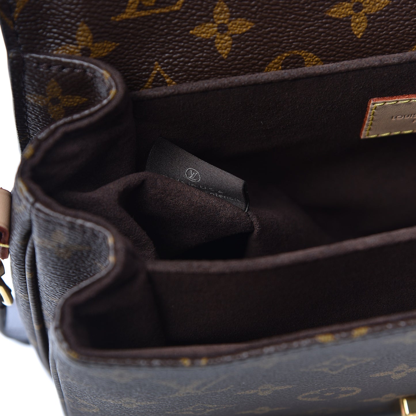 Monogram Pochette Metis
