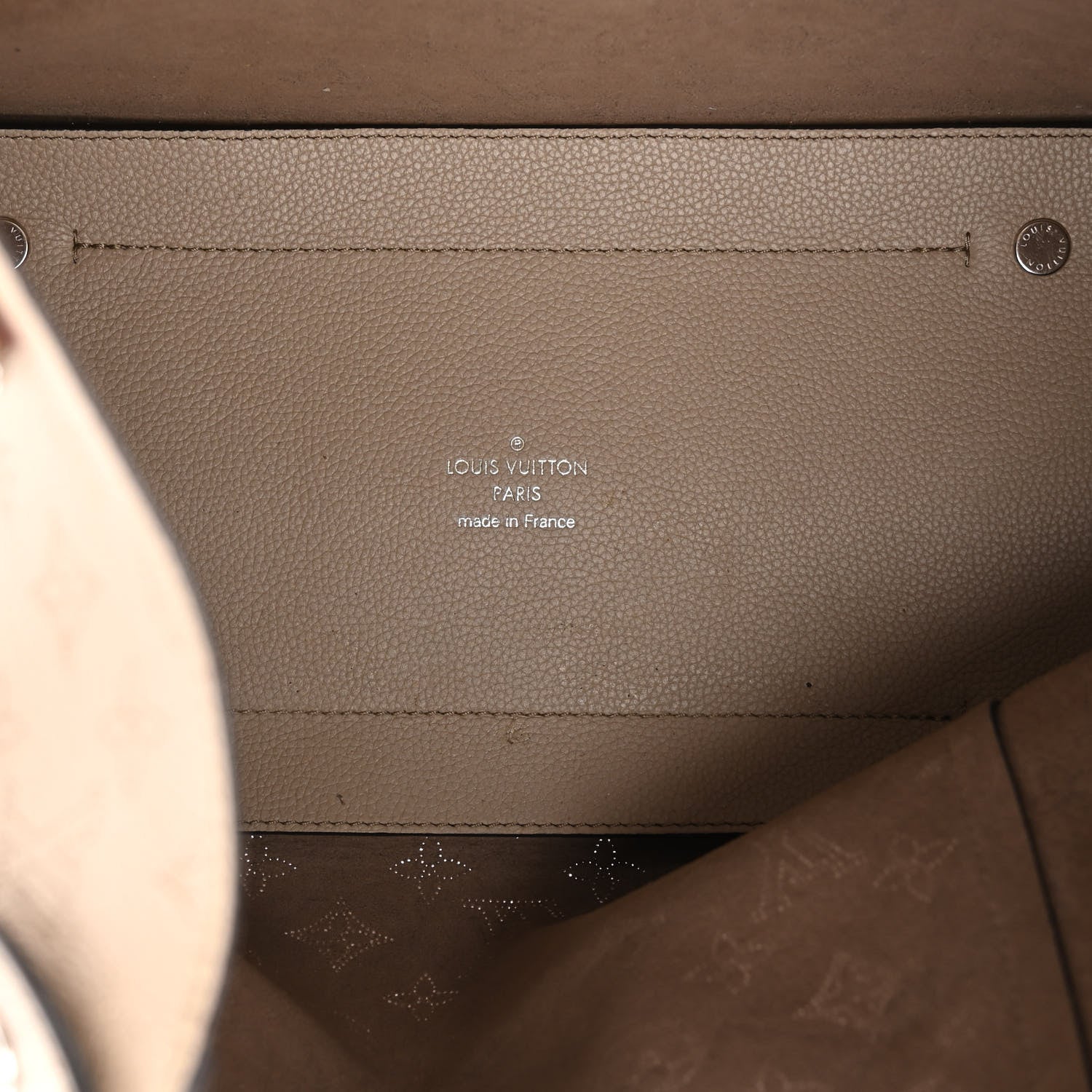 Louis Vuitton Mahina Hina MM Galet 6 of 10
