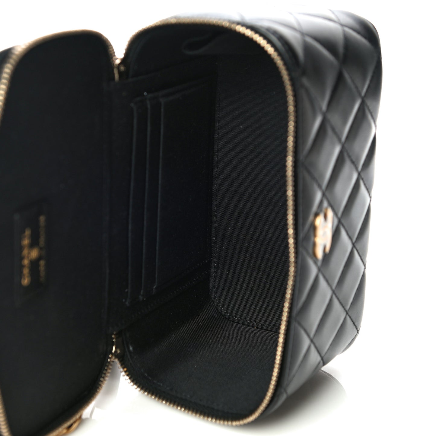 Lambskin Quilted Small Top Handle Vanity Case With Chain Black