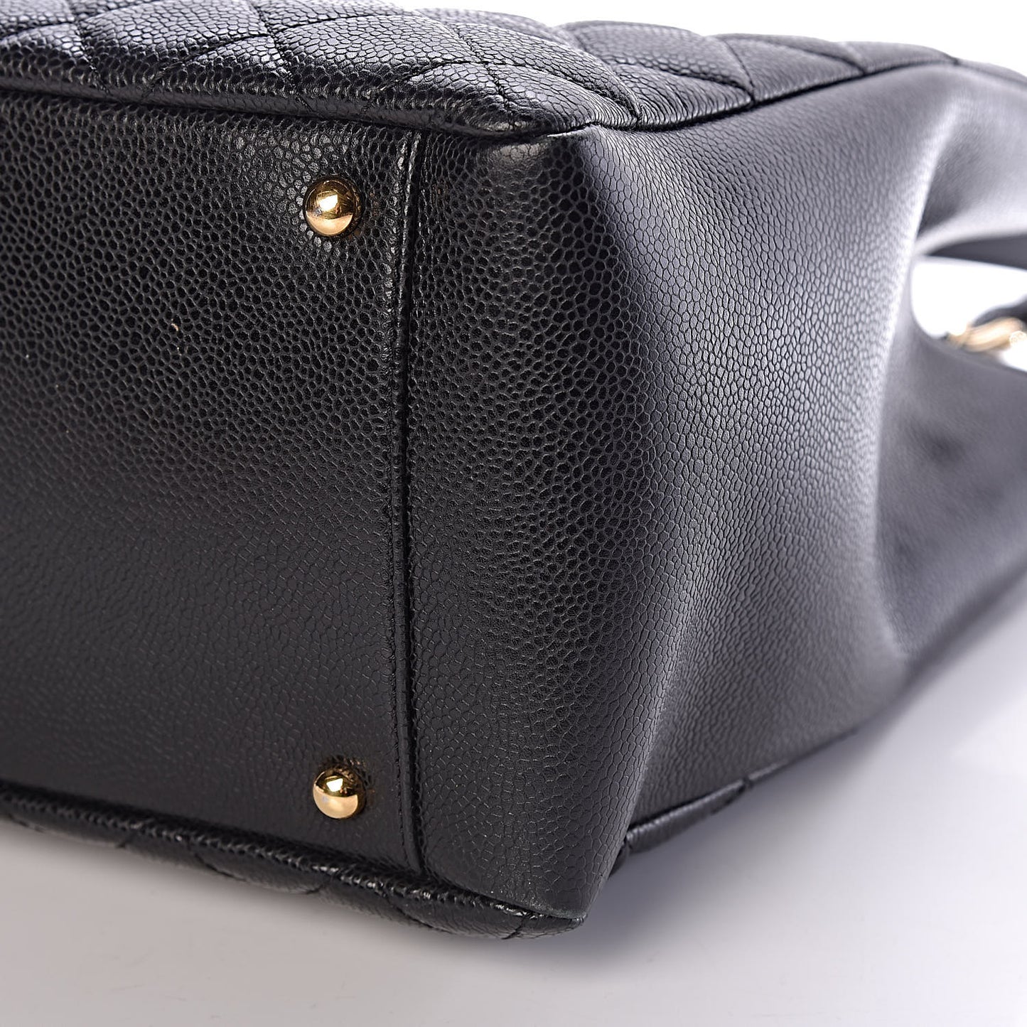 Caviar Quilted XL Grand Shopping Tote GST Black