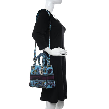 Christian Dior Canvas Toile de Jouy Voyage Embroidered Medium Lady D-Lite Celestial Blue 2 of 9