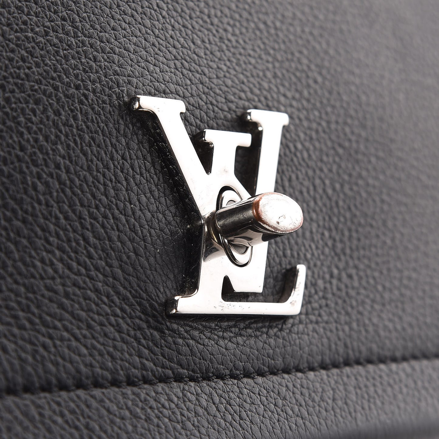 Calfskin Lockme II Chain Bag BB Black