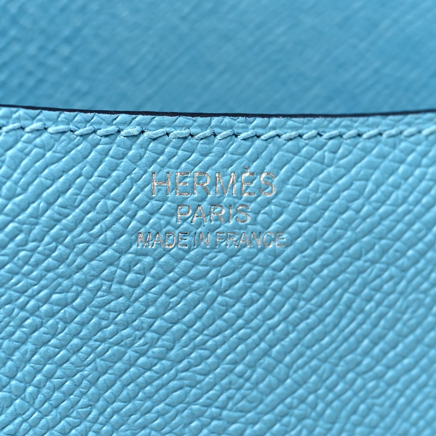 Epsom Enamel Constance 24 Bleu du Nord Rouge