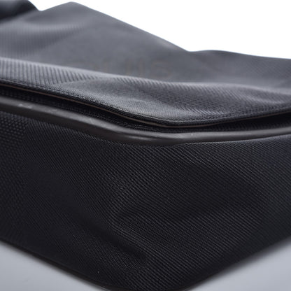 Louis Vuitton Damier Geant Messenger Bag Black 27 of 29