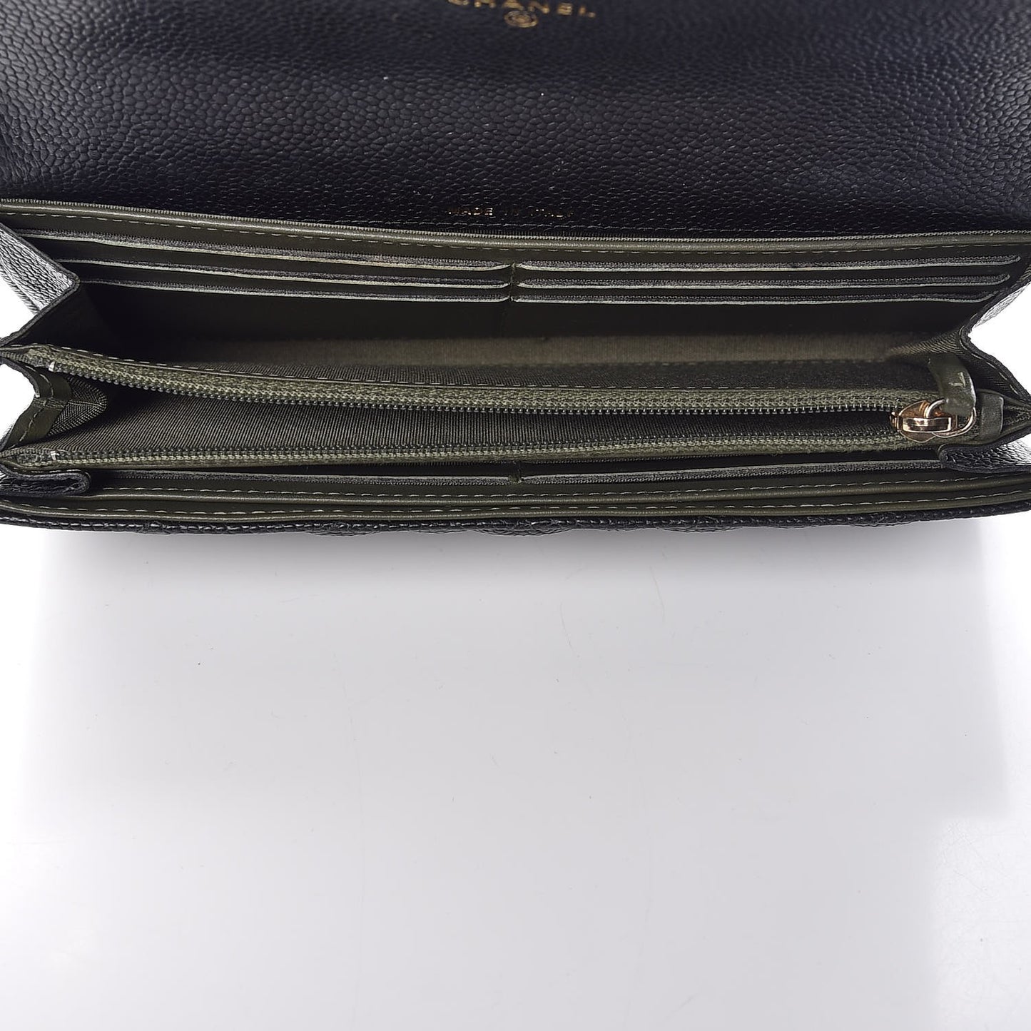 Caviar Quilted Large Boy Gusset Flap Wallet Black