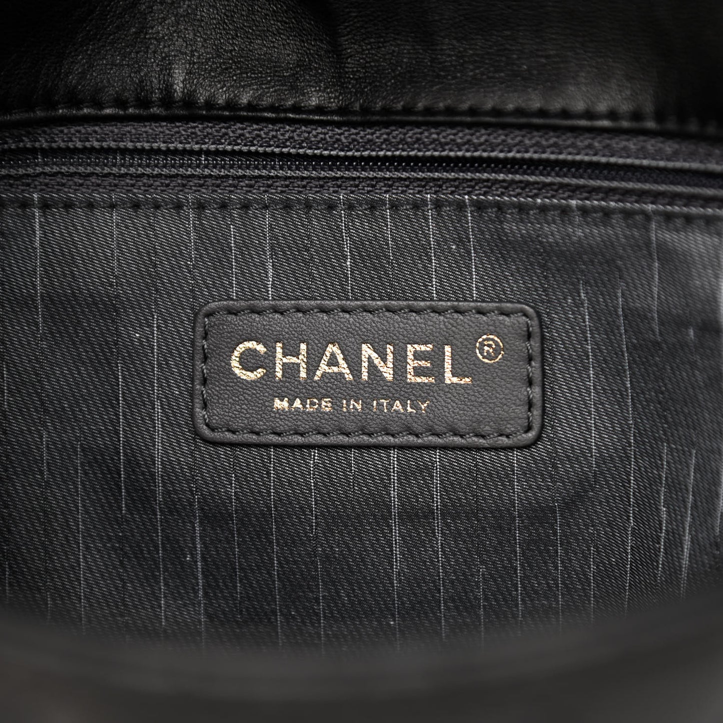 Lambskin Quilted Medium Westminster Pearl Flap Black