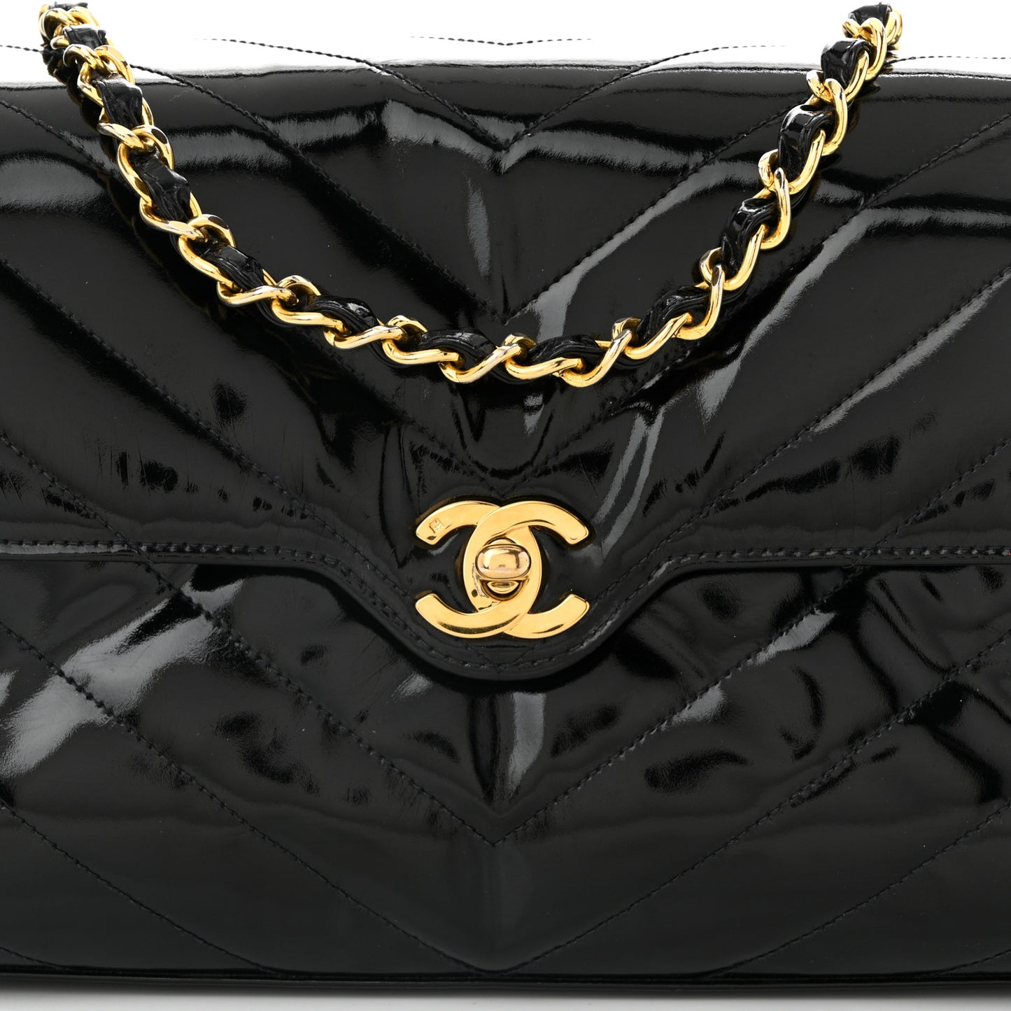 Patent Small Chevron Single Flap Black