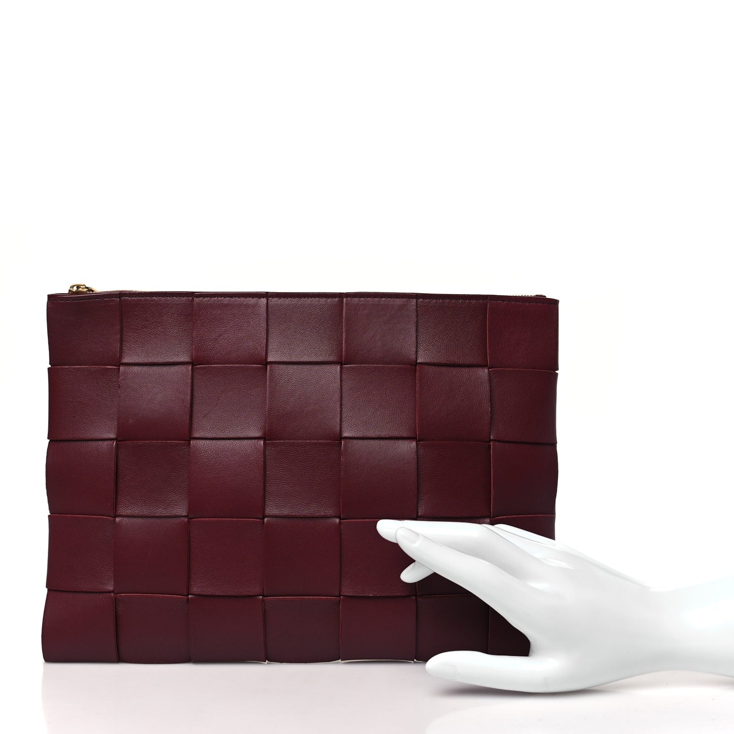 Nappa Maxi Intrecciato Cassette Flat Zip Medium Pouch Bordeaux