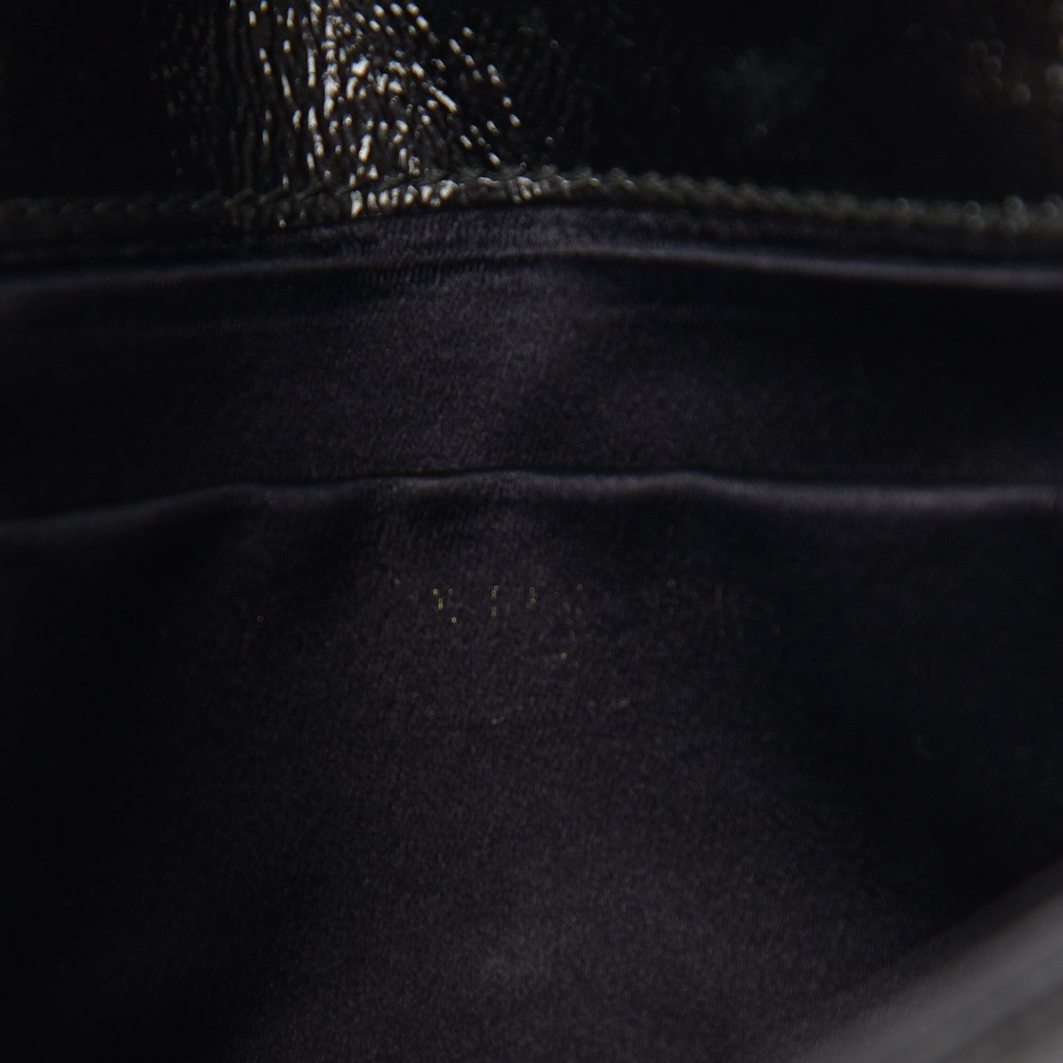 Saint Laurent Textured Patent Monogram Small Belle De Jour Clutch Black 6 of 9