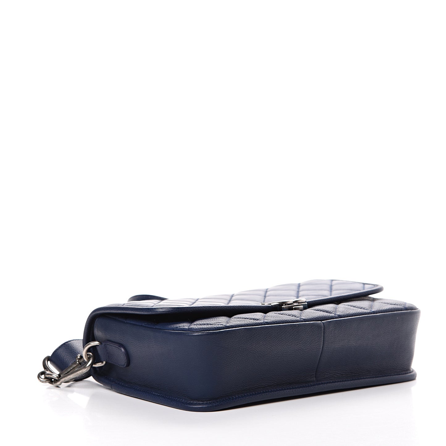 Caviar Iridescent Calfskin Quilted Medium Daily Carry Messenger Navy