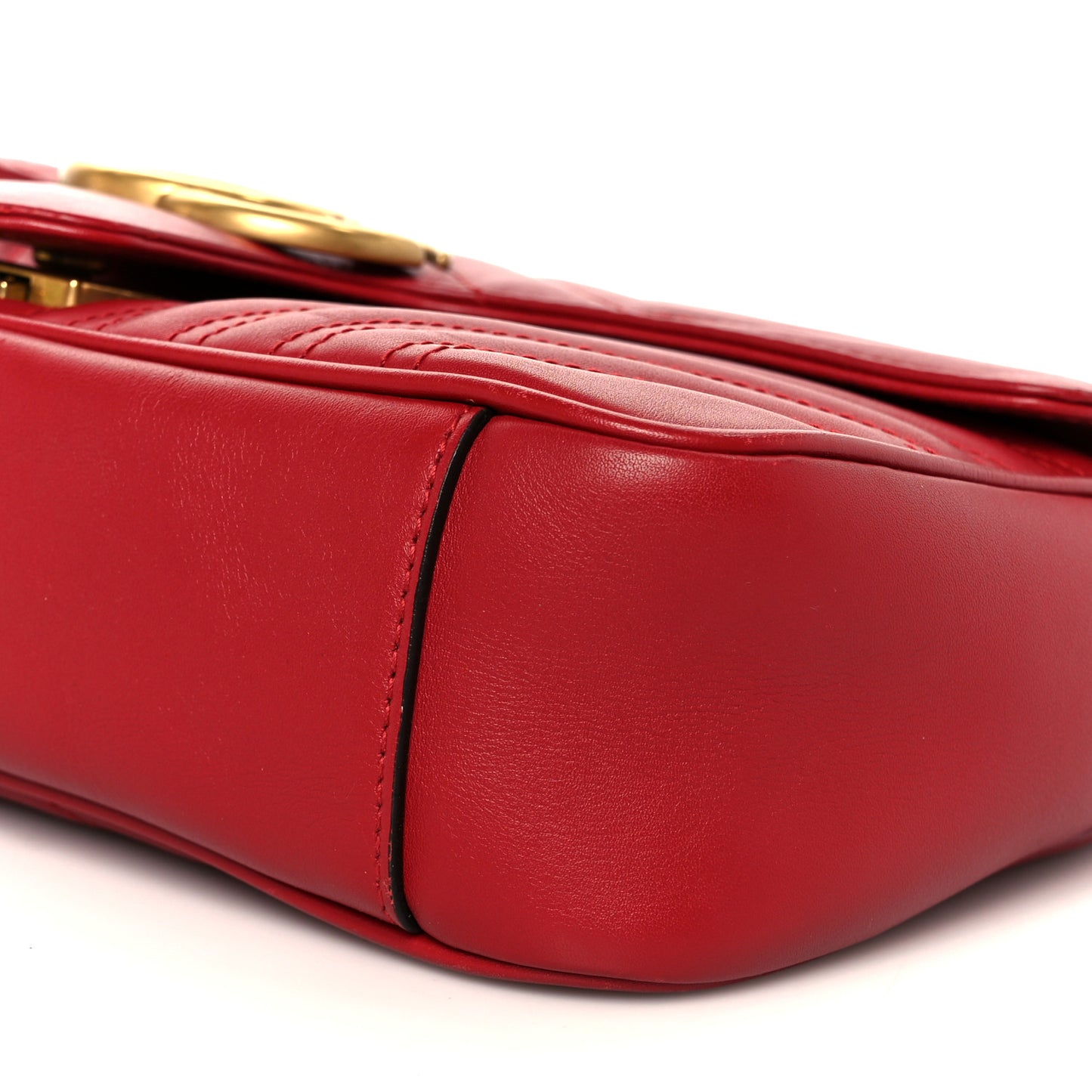 Calfskin Matelasse Small GG Marmont Shoulder Bag Hibiscus Red
