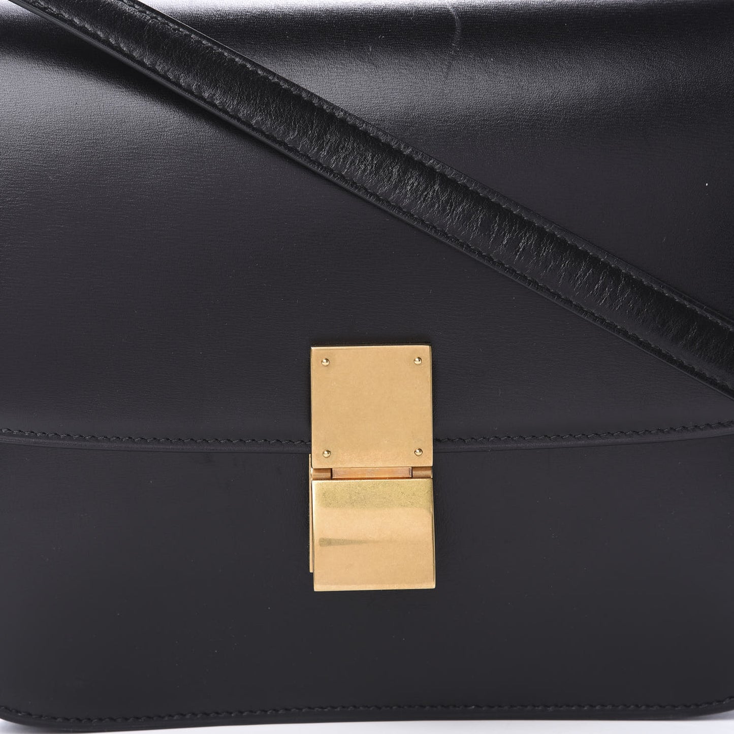 Box Calfskin Medium Classic Box Flap Bag Black
