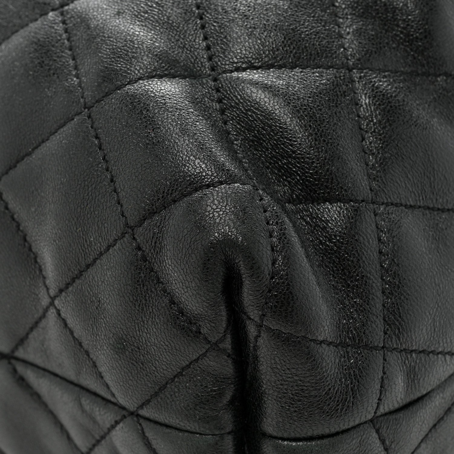 Saint Laurent Lambskin Quilted Maxi Icare Shopping Tote Black 15 of 17