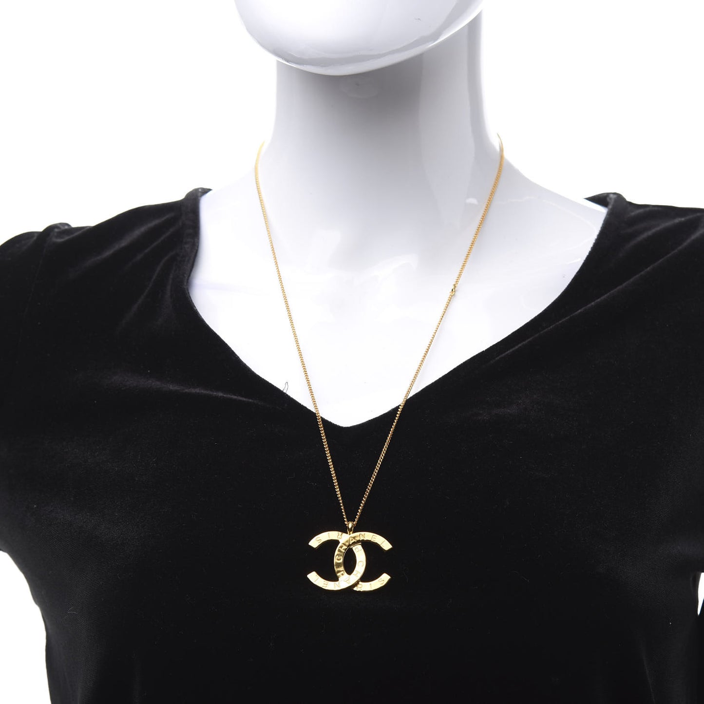 Metal CC Paris Button Necklace Gold