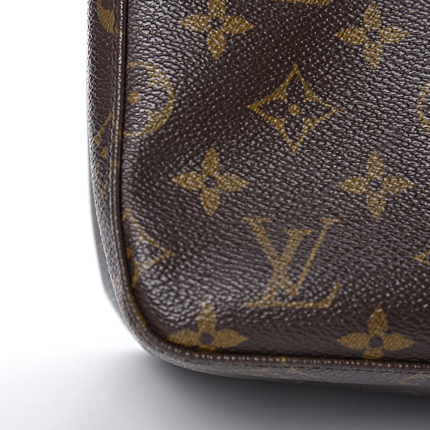 Monogram Looping MM