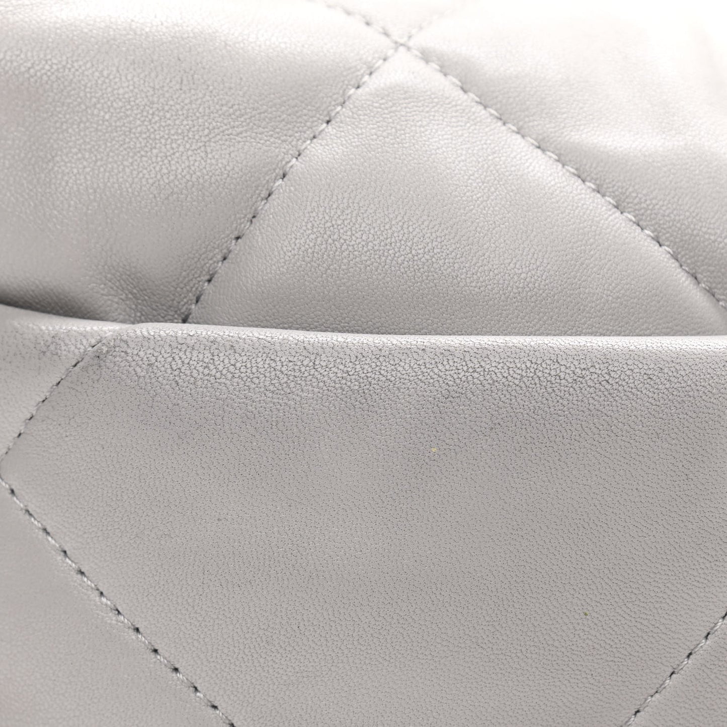 Lambskin Quilted Medium Chanel 19 Flap Grey