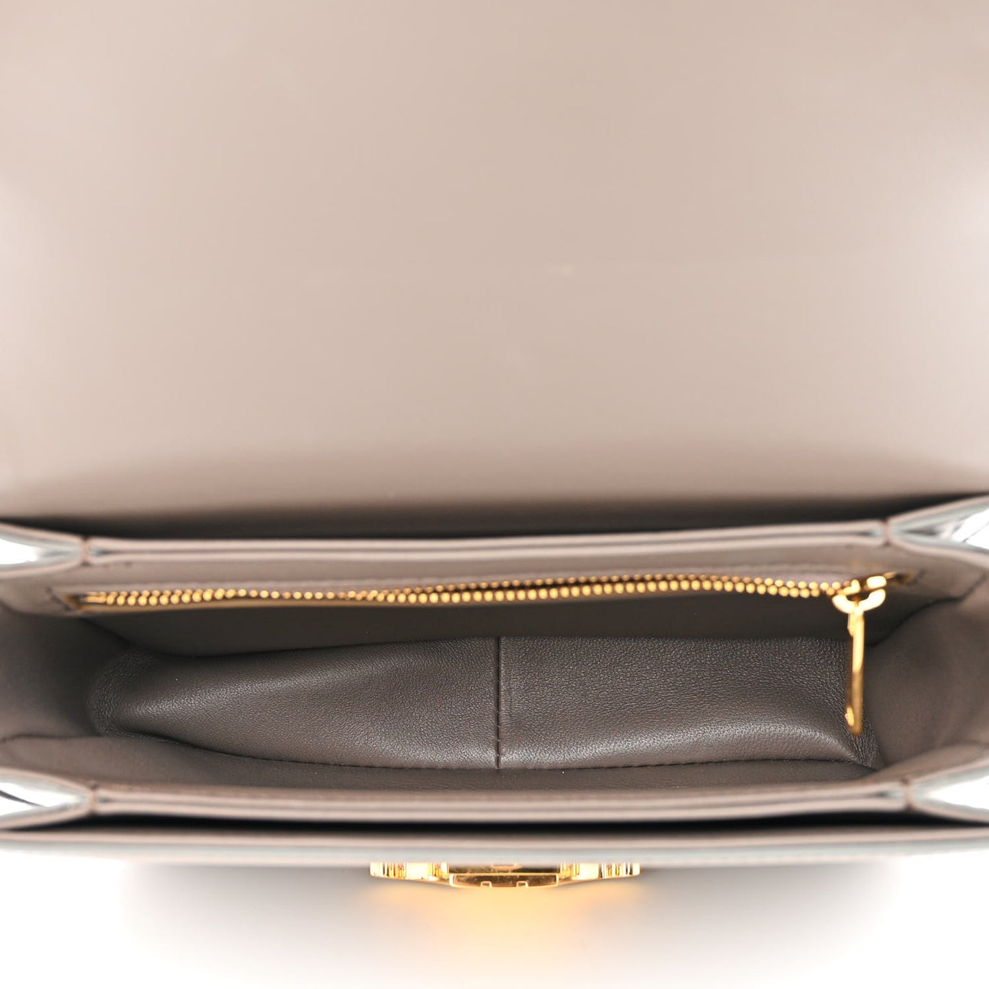 Shiny Calfskin Teen Triomphe Pebble