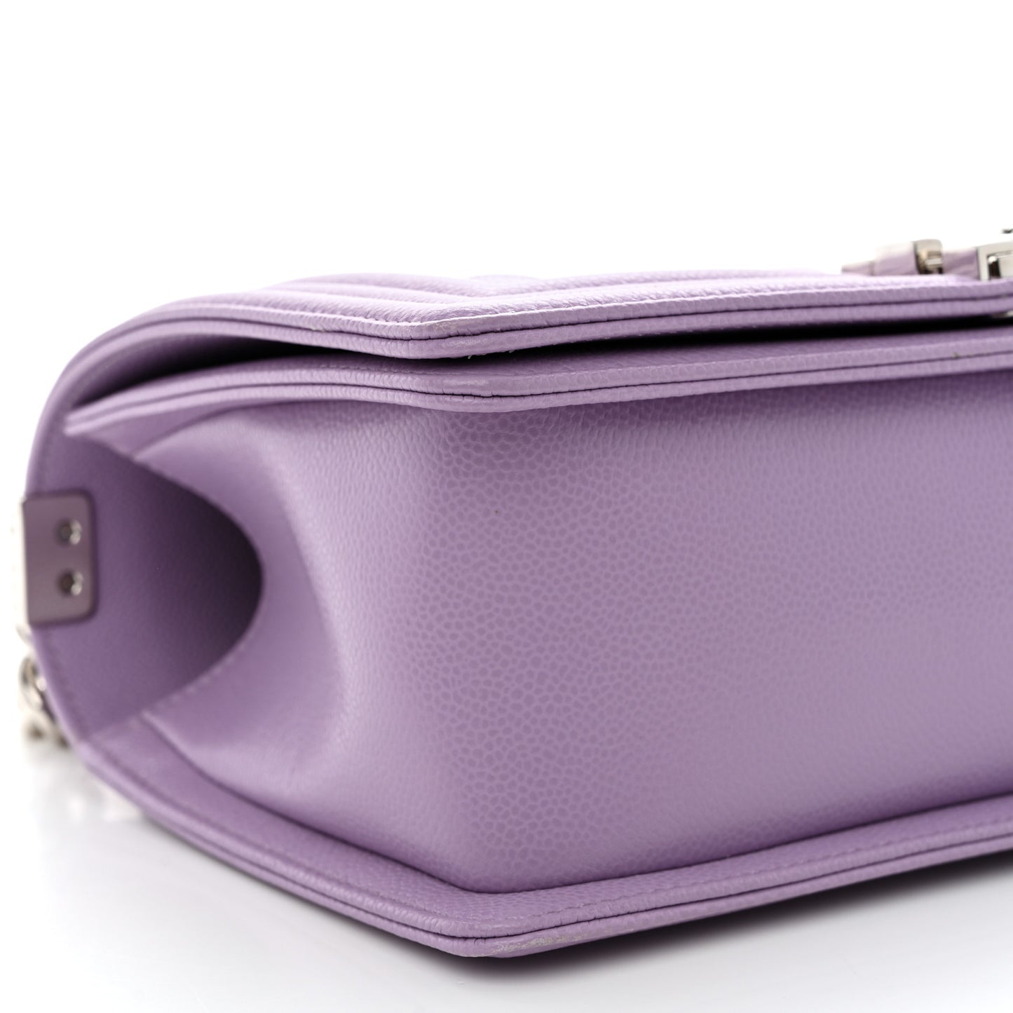 Caviar Quilted Medium Boy Flap Light Purple