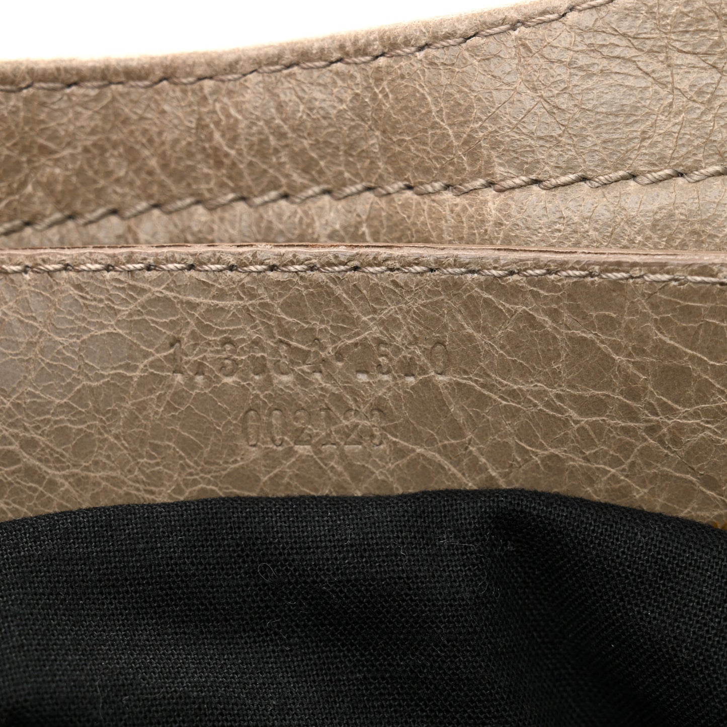 Agneau Giant 21 Silver Hardware City Papyrus