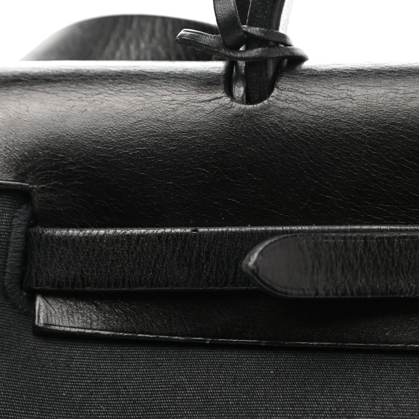 Toile Vache Calfskin Herbag 30 PM Black