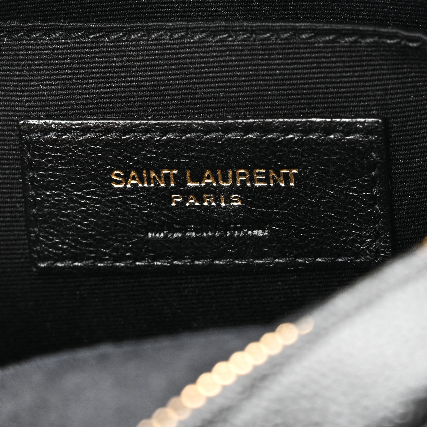 Saint Laurent Grain De Poudre Matelasse Chevron Quilted Round Vinyle Camera Bag Black 6 of 9