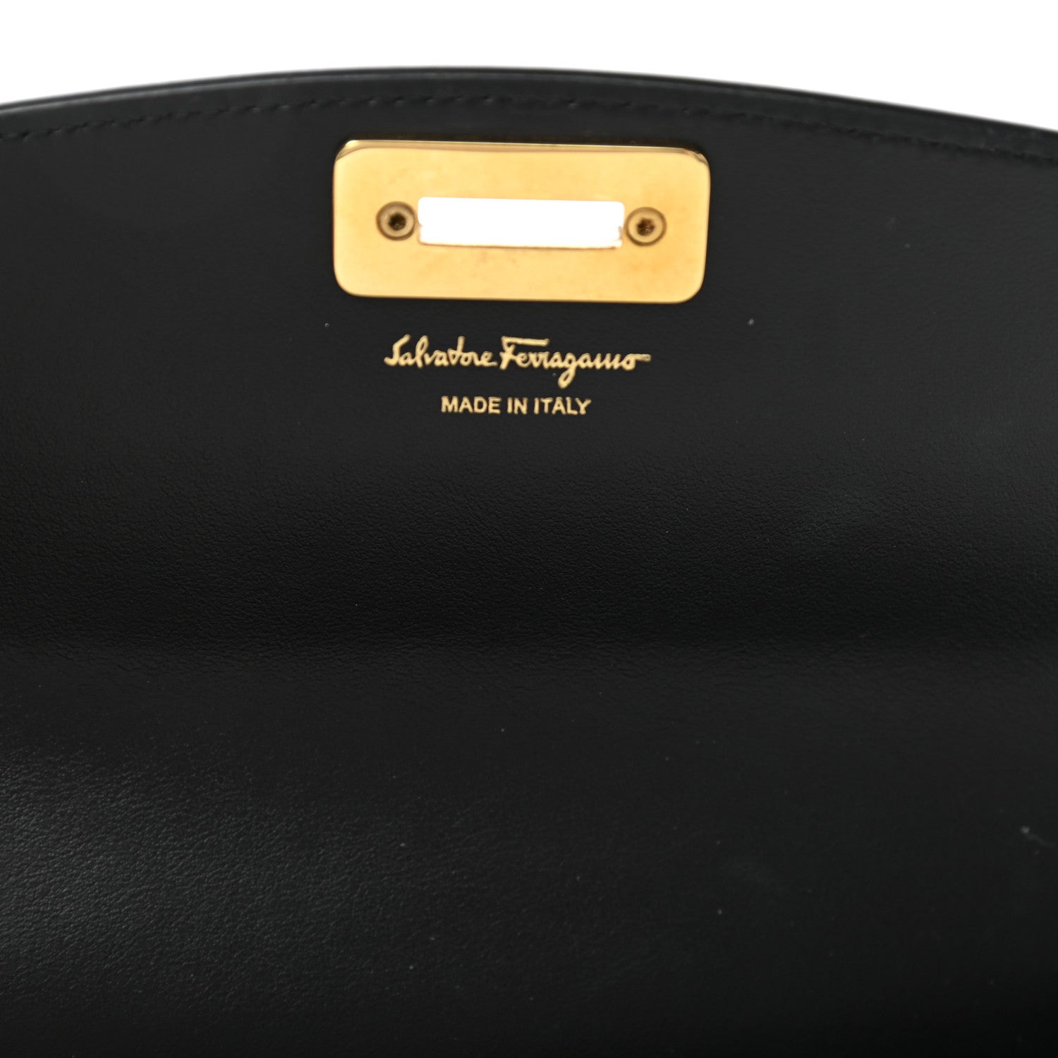 Salvatore Ferragamo Grained Calfskin Gancini Wallet Caraway Seed 6 of 9