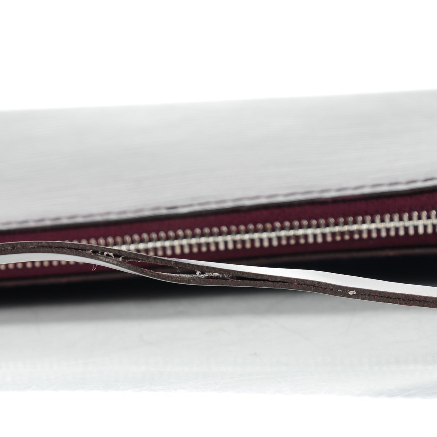 Epi Pochette Accessories 24 Cassis