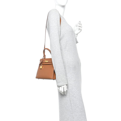 Hermes Togo Horseshoe Kelly Sellier 25 Gold Capucine 2 of 12