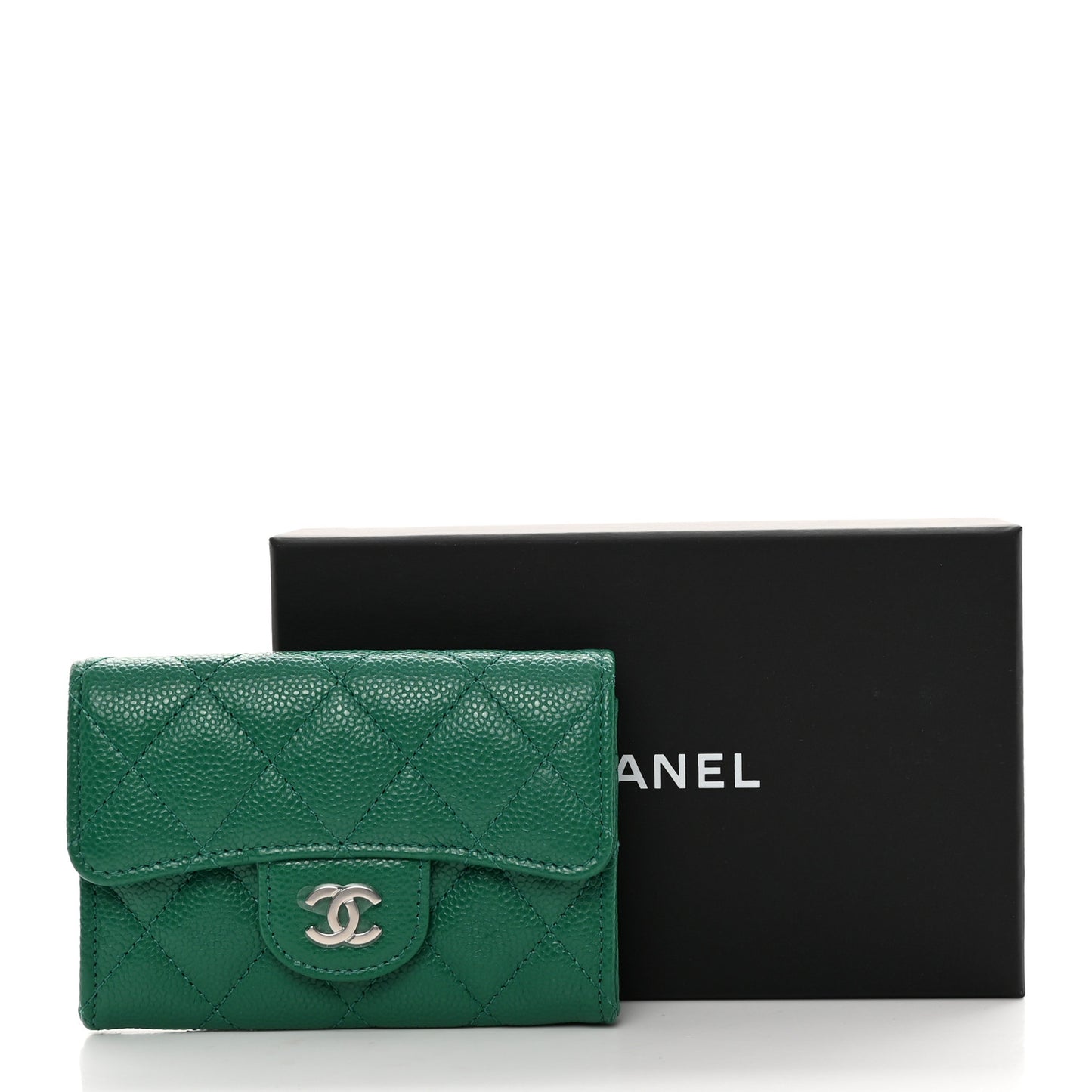 Caviar Quilted Flap Card Holder Wallet Green