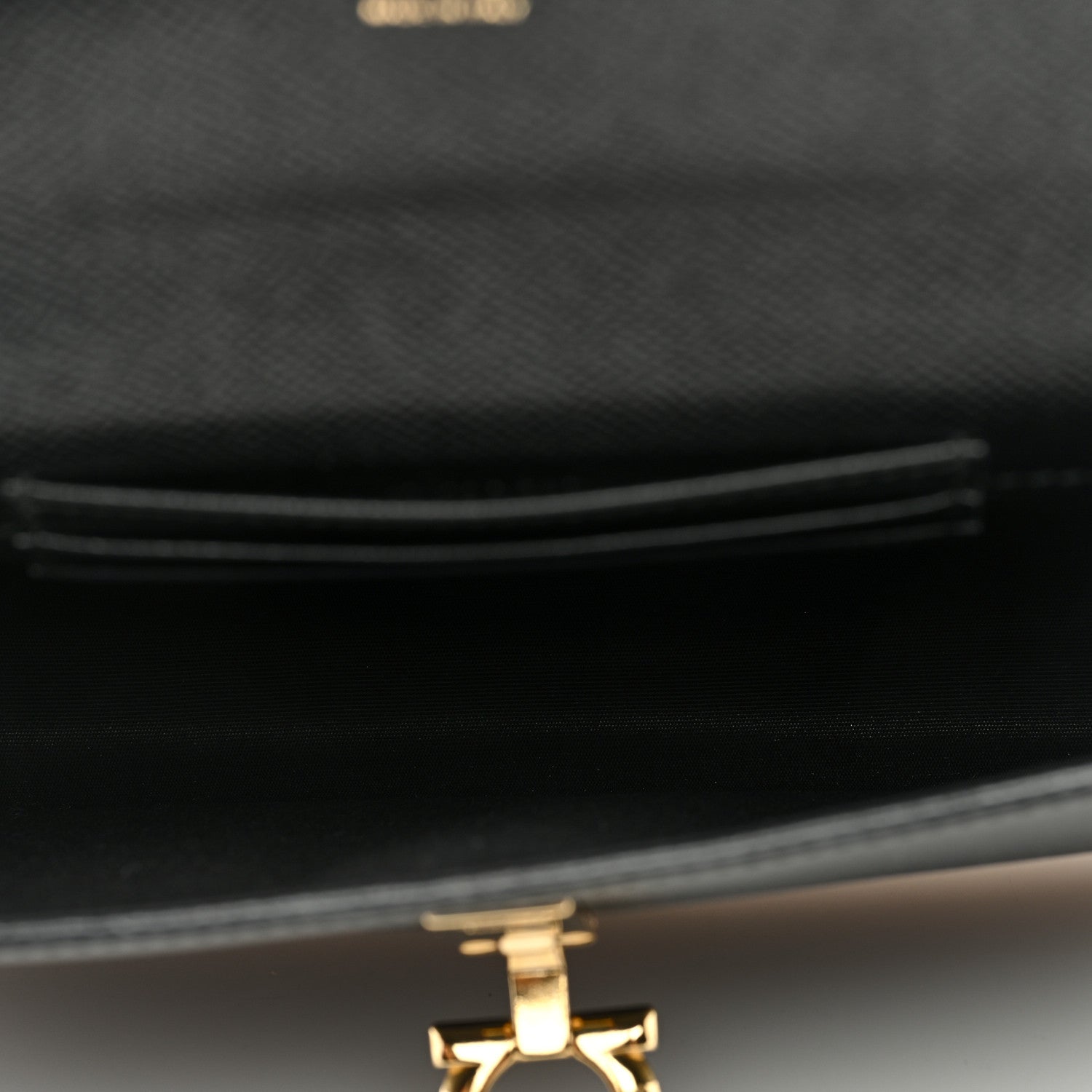 Salvatore Ferragamo Pebbled Calfskin Gancio Wallet On Chain Black 5 of 9