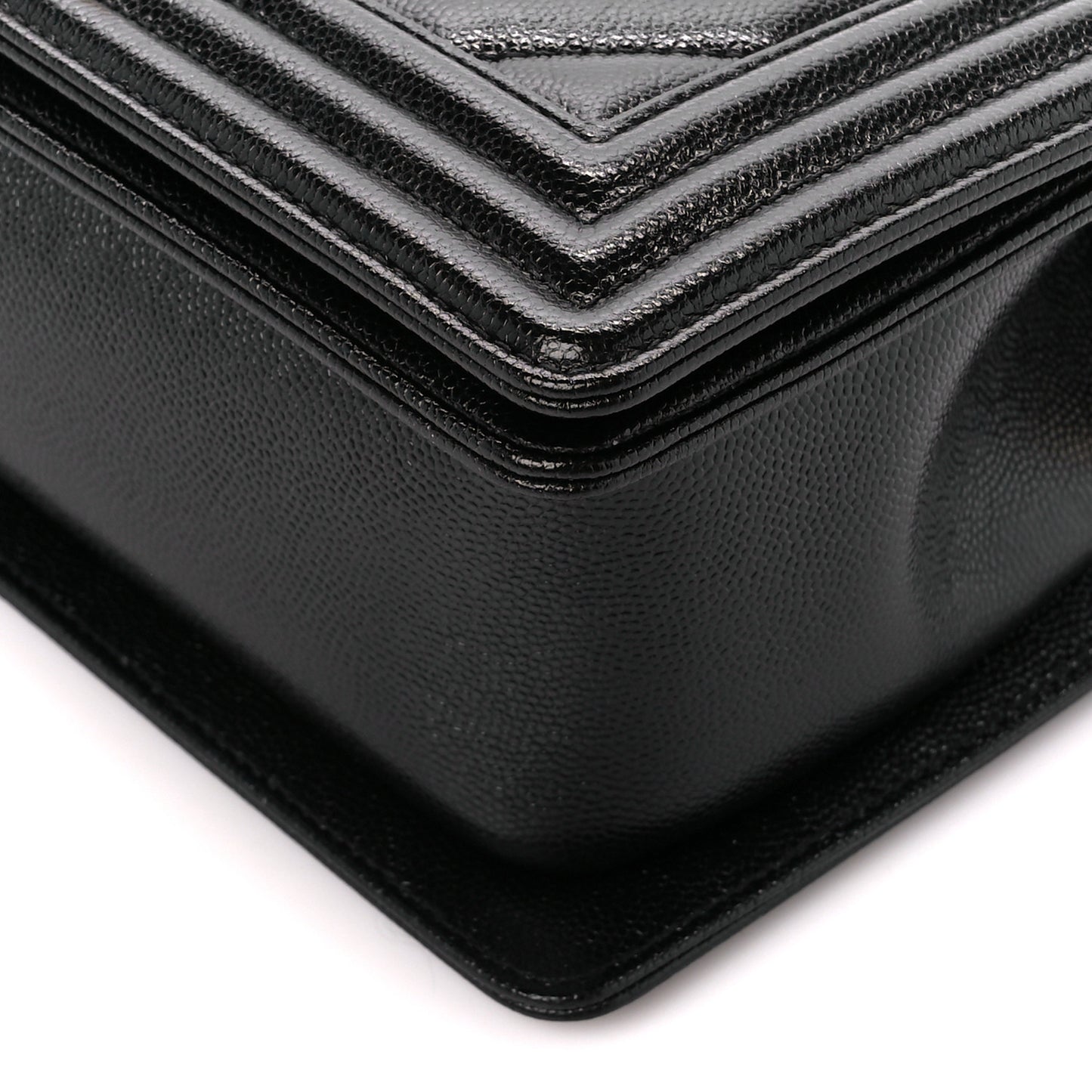 Caviar Chevron Quilted Medium Boy Flap Black