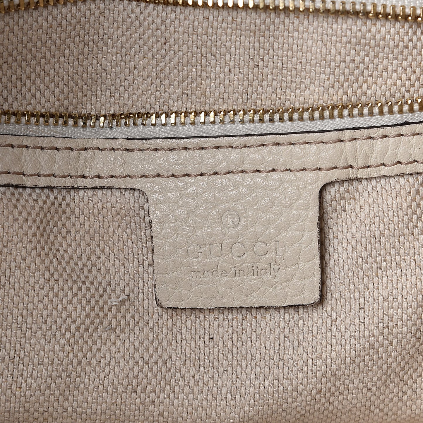 Pebbled Calfskin Large Soho Hobo Off White