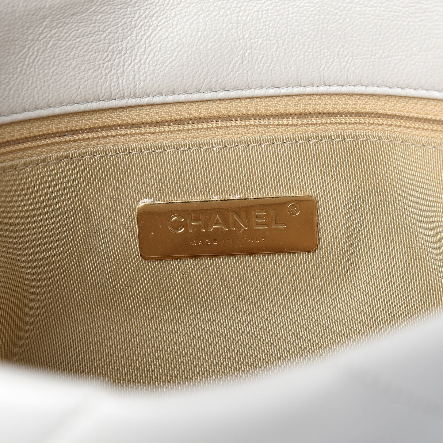 Goatskin Quilted Medium 19 Flap White