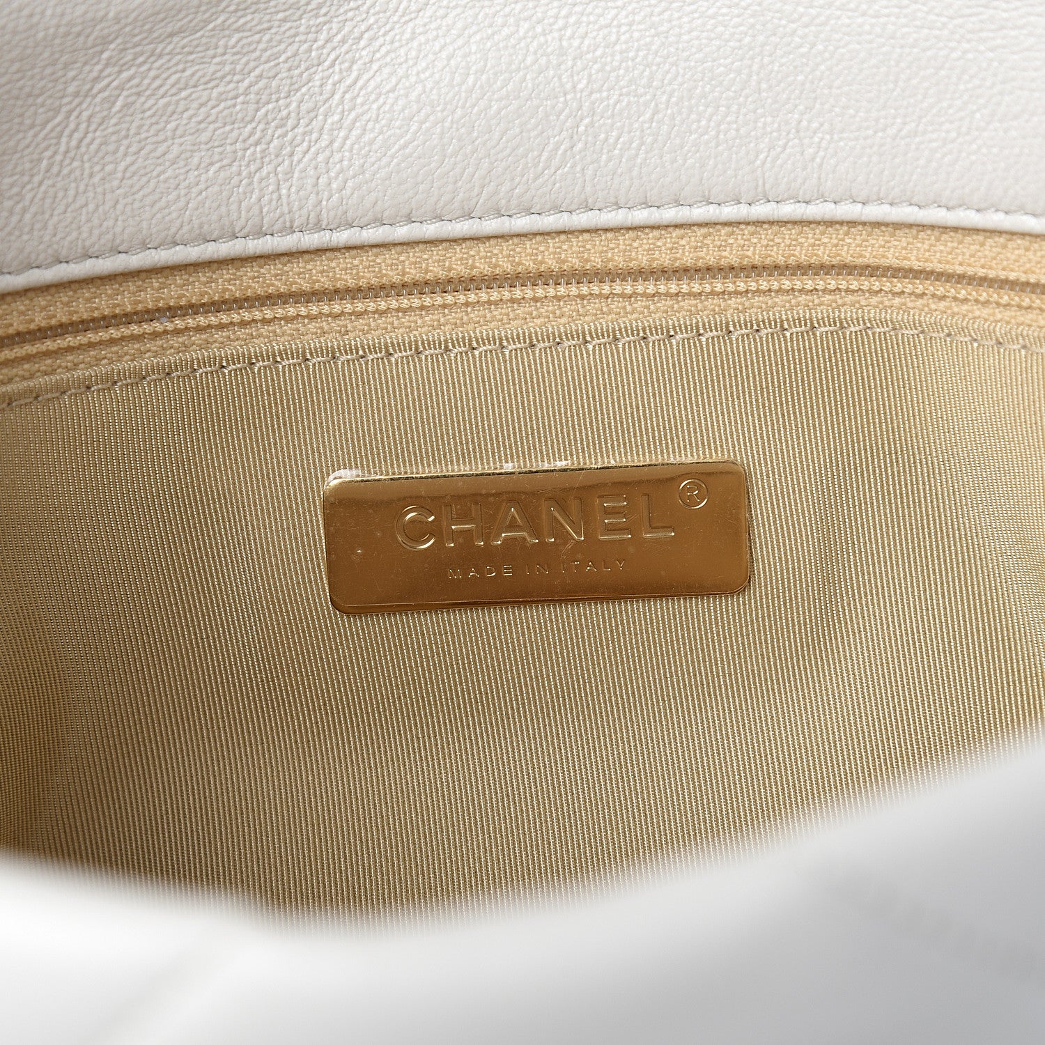 Chanel Goatskin Quilted Medium 19 Flap White 5 of 10