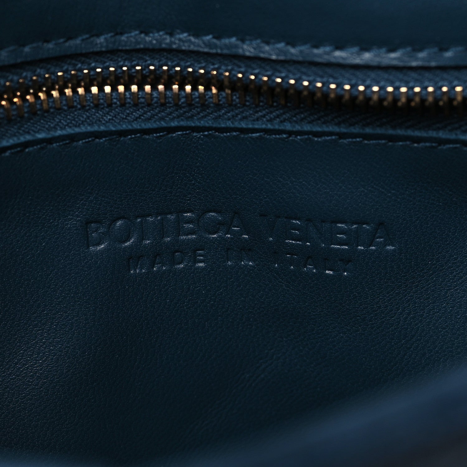 Bottega Veneta Grained Calfskin Maxi Intrecciato Cassette Crossbody Bag Deep Blue 6 of 11