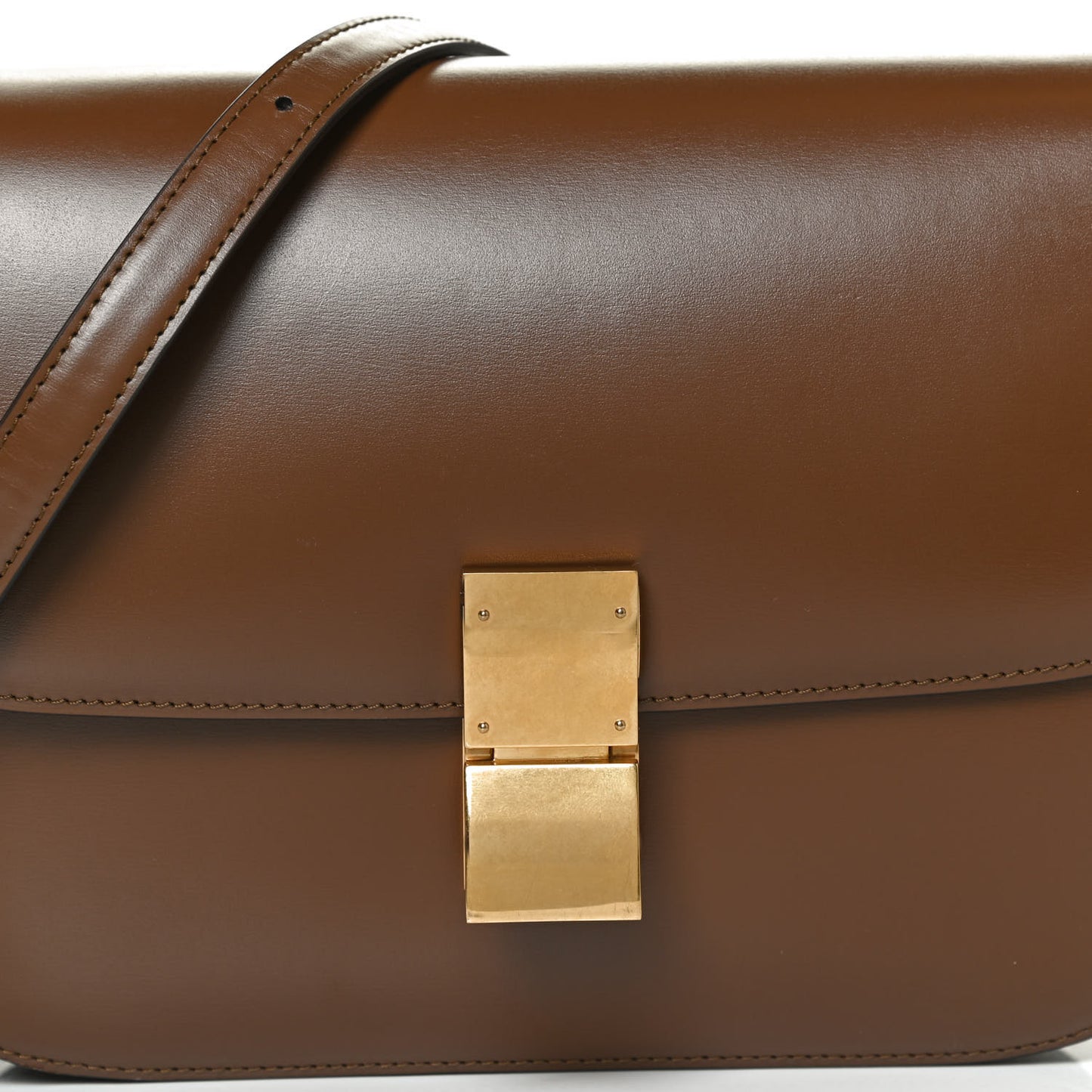 Box Calfskin Medium Classic Box Flap Bag Camel
