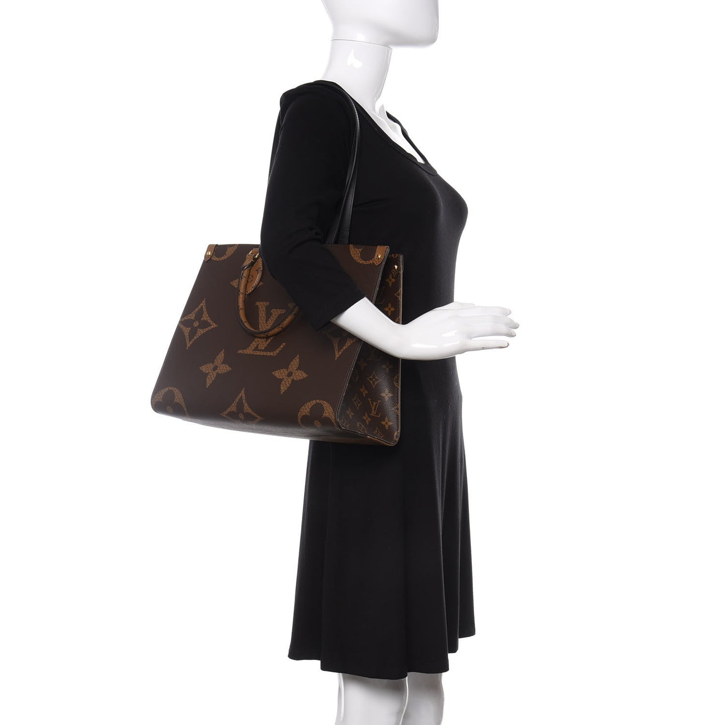 Reverse Monogram Giant Onthego MM