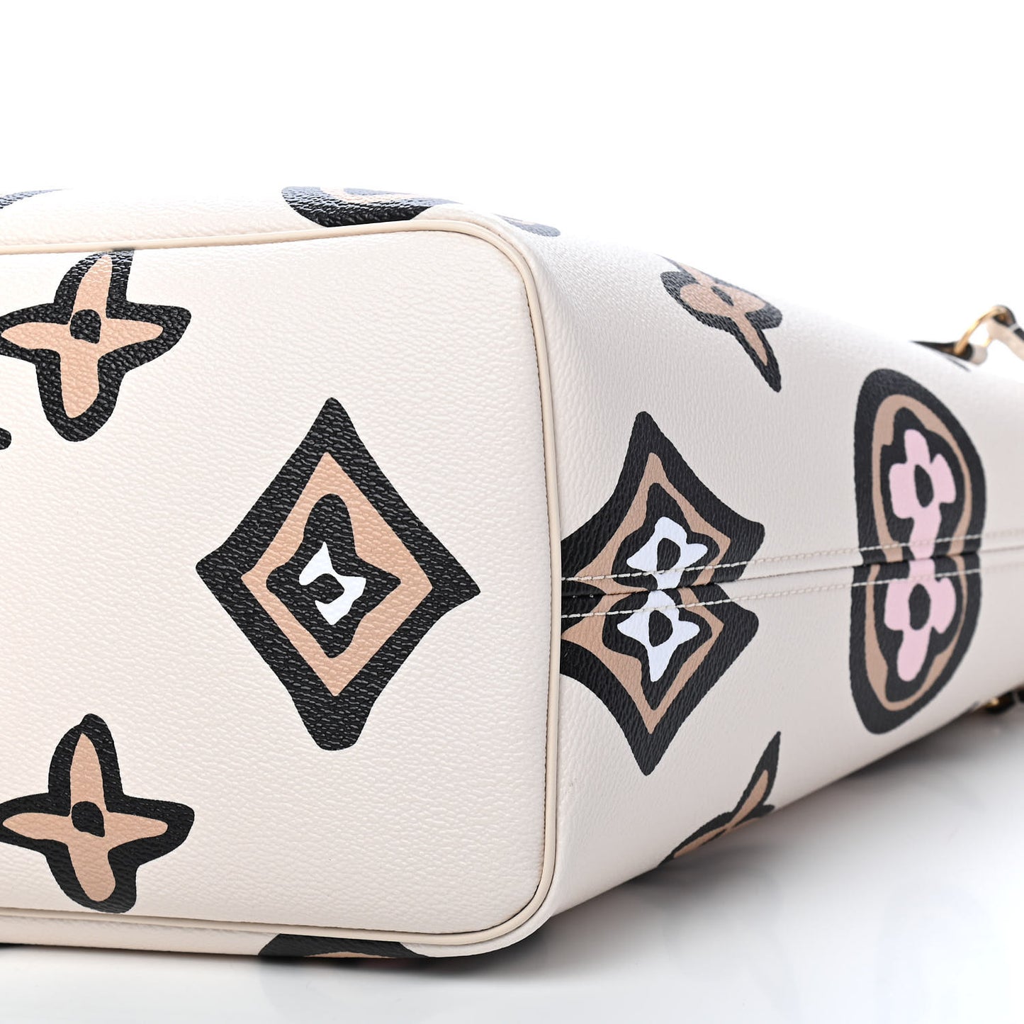 Monogram Giant Wild At Heart Neverfull MM Creme