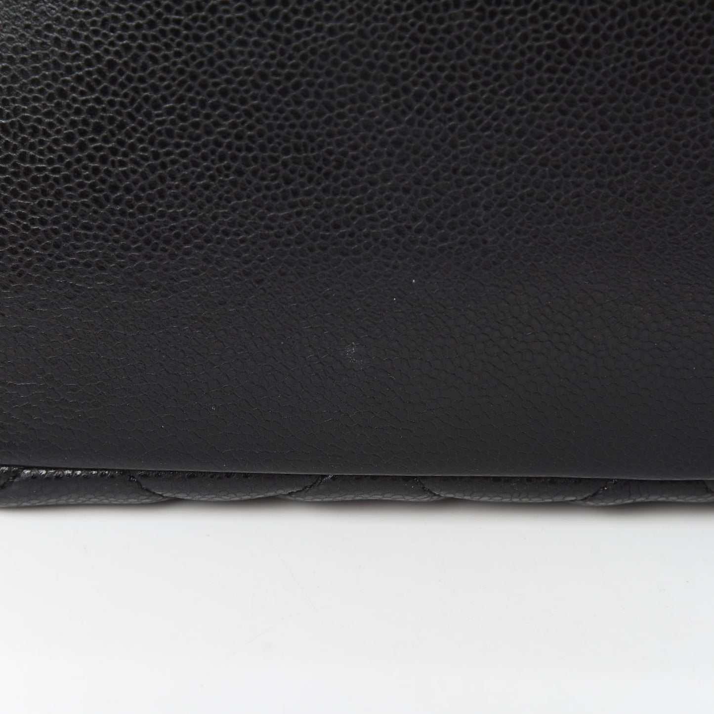 Caviar Quilted CC Timeless Soft Tote Black