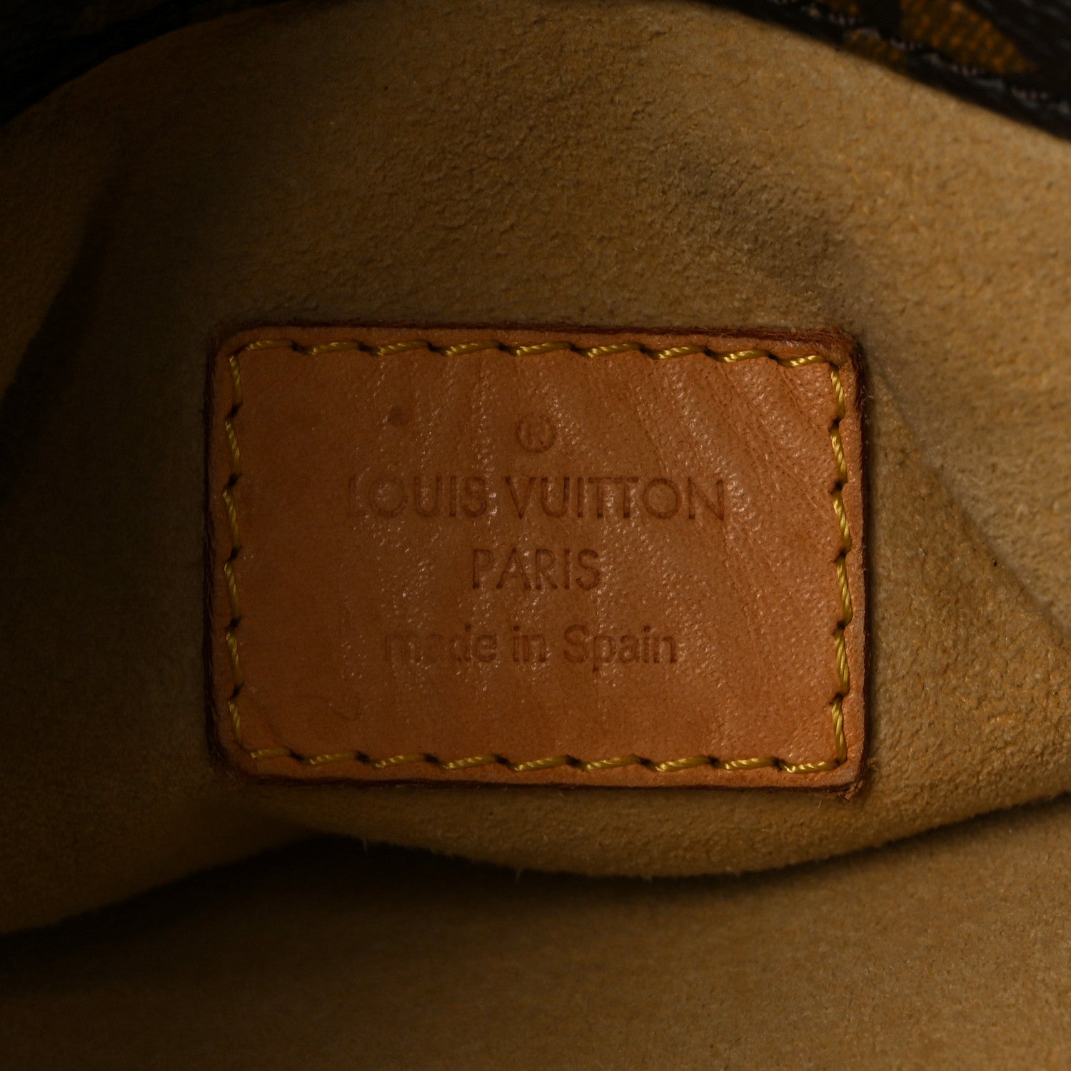 Louis Vuitton Monogram Artsy MM 6 of 11