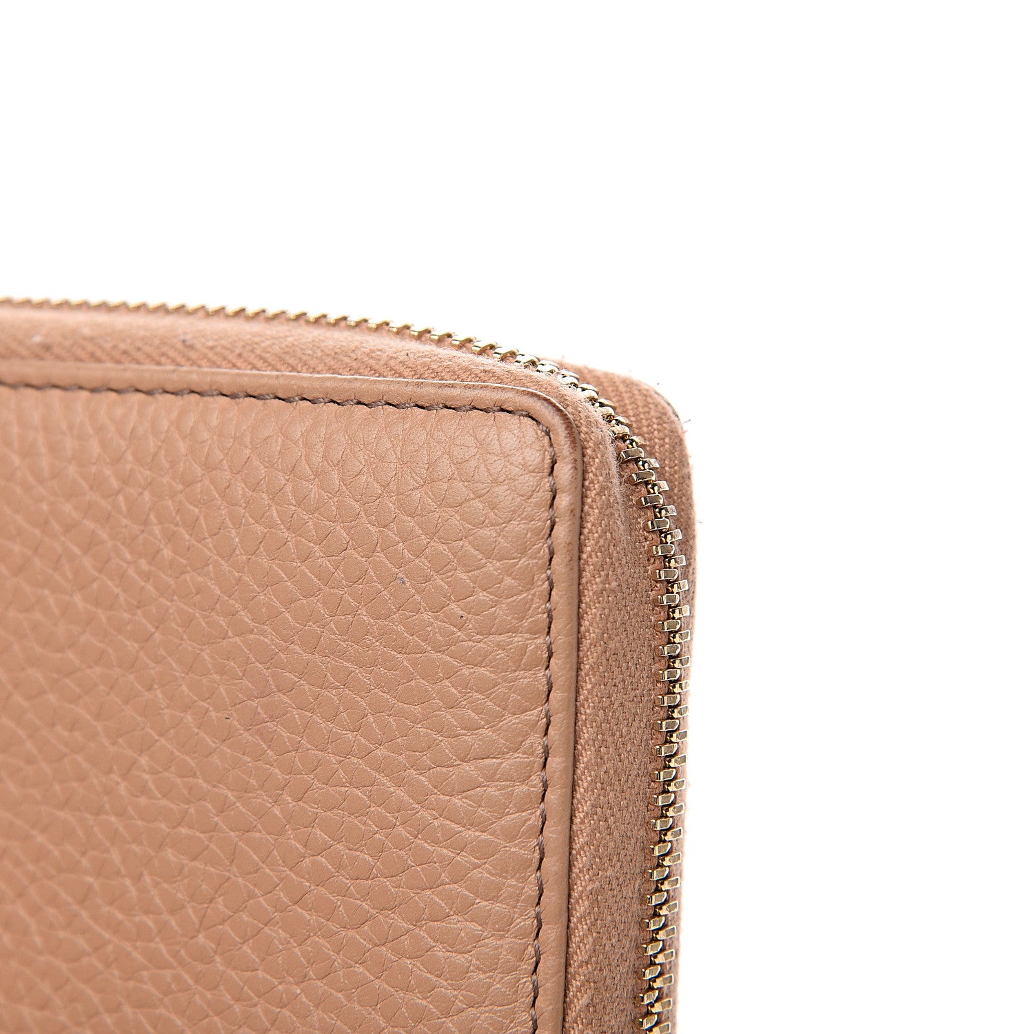 Gucci Pebbled Calfskin Soho Zip Around Wallet Camelia 9 of 15