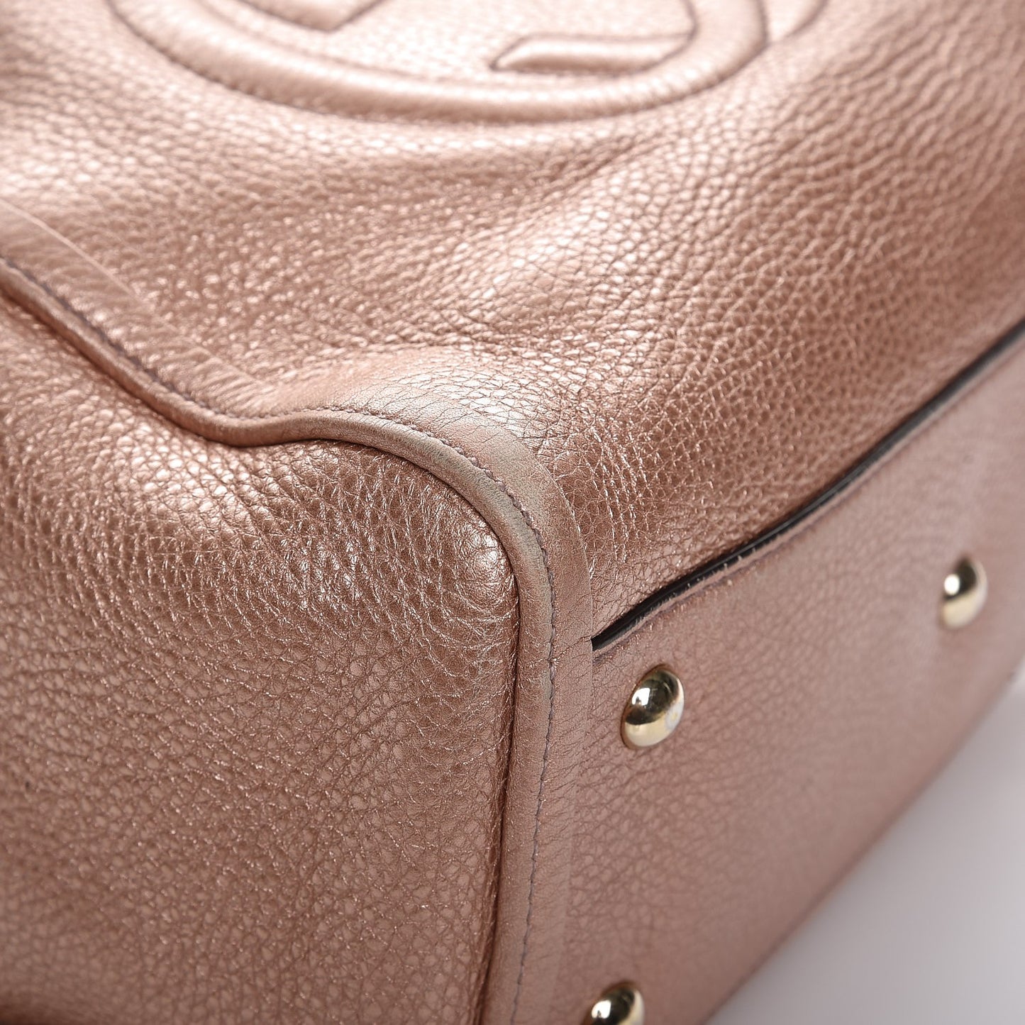 Metallic Pebbled Calfskin Small Soho Shoulder Bag Pink