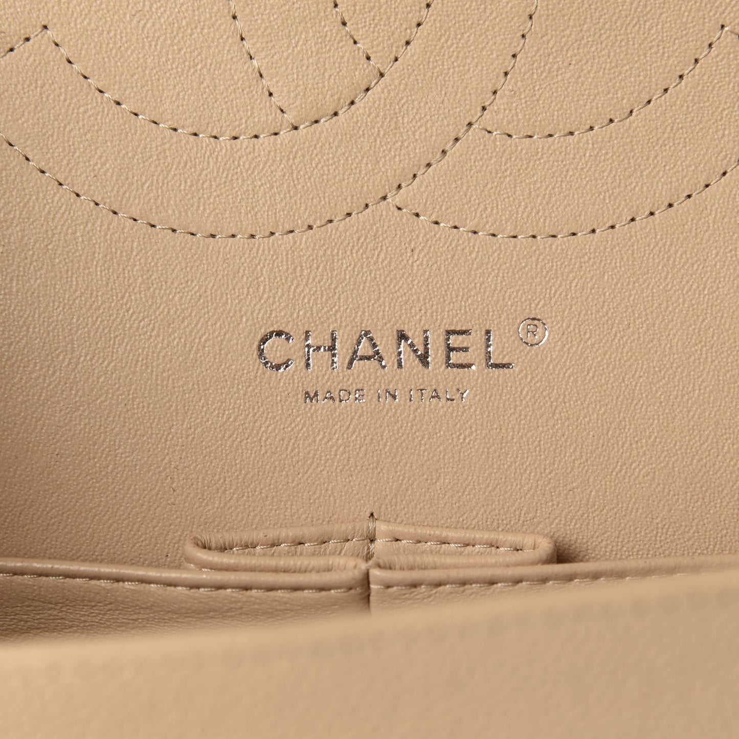 Caviar Quilted Jumbo Double Flap Beige Clair